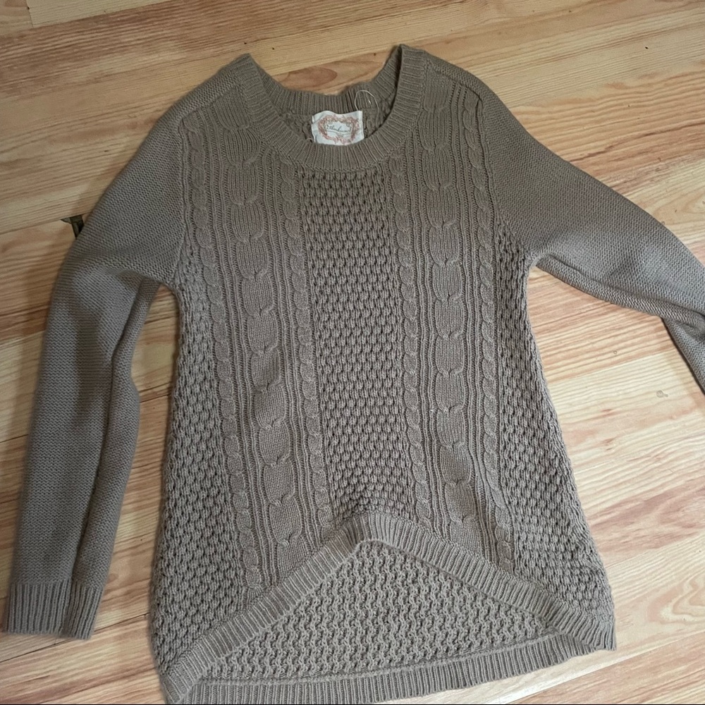 cute light-brown ambiance boutique knitted sweater. slimming fit.